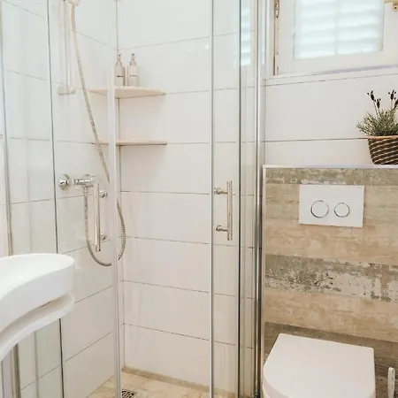 Anatota Hvar 4*