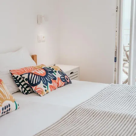 Anatota Hvar Konukevi 4*