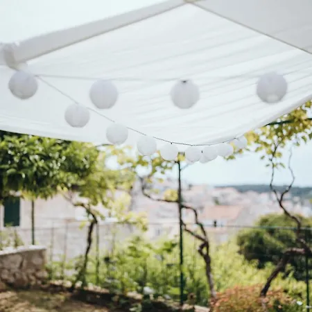 Anatota Hvar 4*