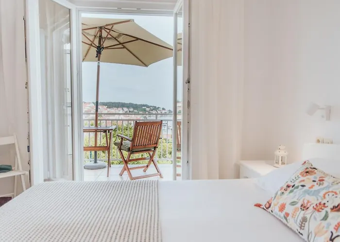 Anatota Hvar Gasthuis