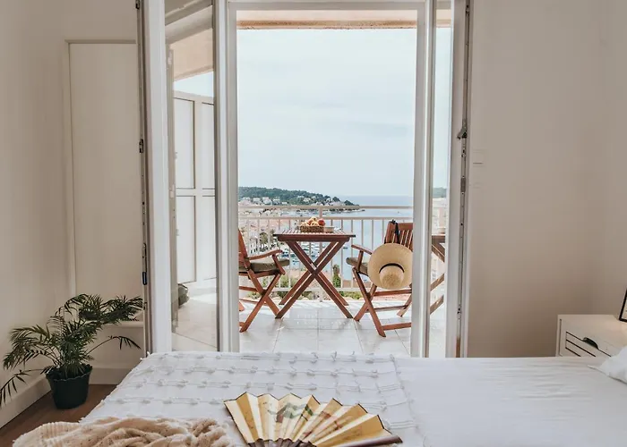 Anatota Hvar Gasthuis Hvar Town