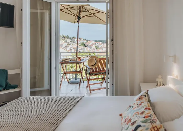 Gasthuis Anatota Hvar 4*