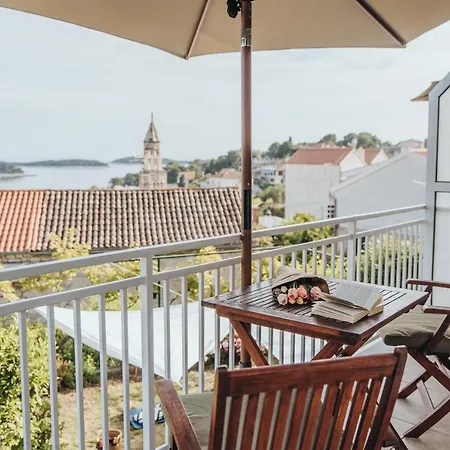 Guest house Anatota Hvar