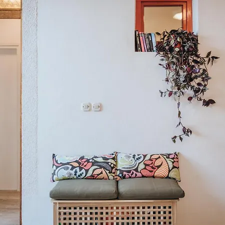Anatota Hvar Guest house *